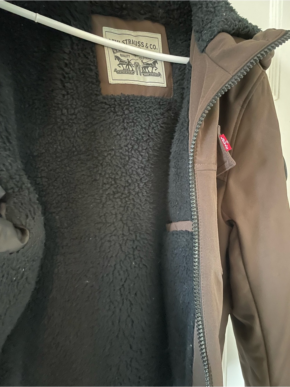 Levi's Mens Soft Shell Two Pocket Sherpa Lined Hooded Insulated Trucker Jacket - Picture 3 of 5